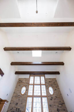 reclaimed wood ceiling beams